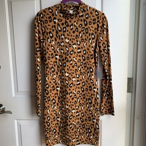 Long sleeve leopard mini dress